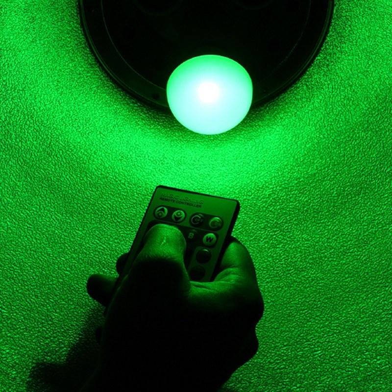 Bec LED RGB cu telecomanda