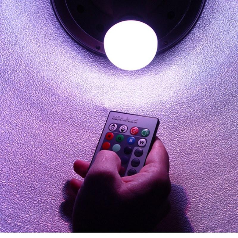 Bec LED RGB cu telecomanda