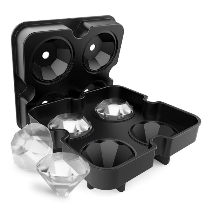 Cuburi de gheata in forma de diamant