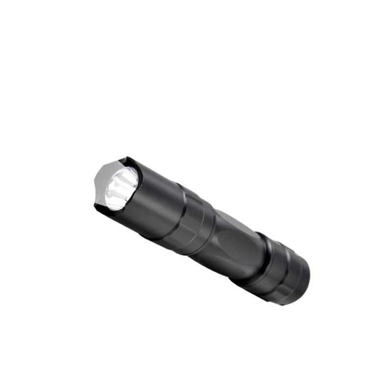 Lanterna LED rezistenta la socuri si intemperii