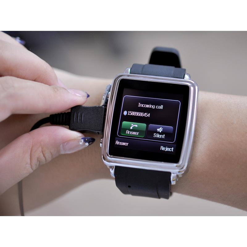 Ceas Smartwatch Color cu Bluetooth si Touchscreen